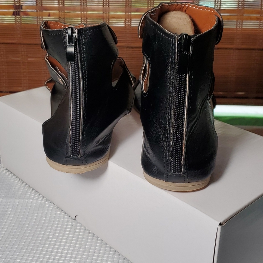 Black Vegan Leather Sandals - Picture 3 of 5